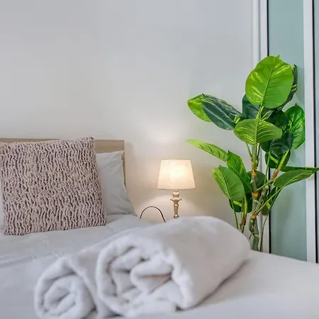 Apartamento Thirtynine Bright Steps From Balluta Bay *