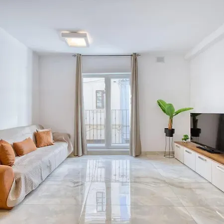 Apartamento Thirtynine Bright Steps From Balluta Bay